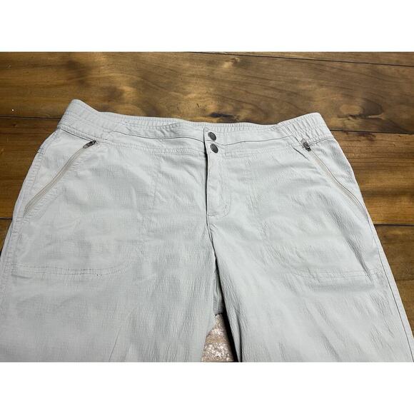 Orvis Insect Shield Repellent Cropped Women’s Size 8 Beige Tech Stretch Pants - Picture 3 of 10